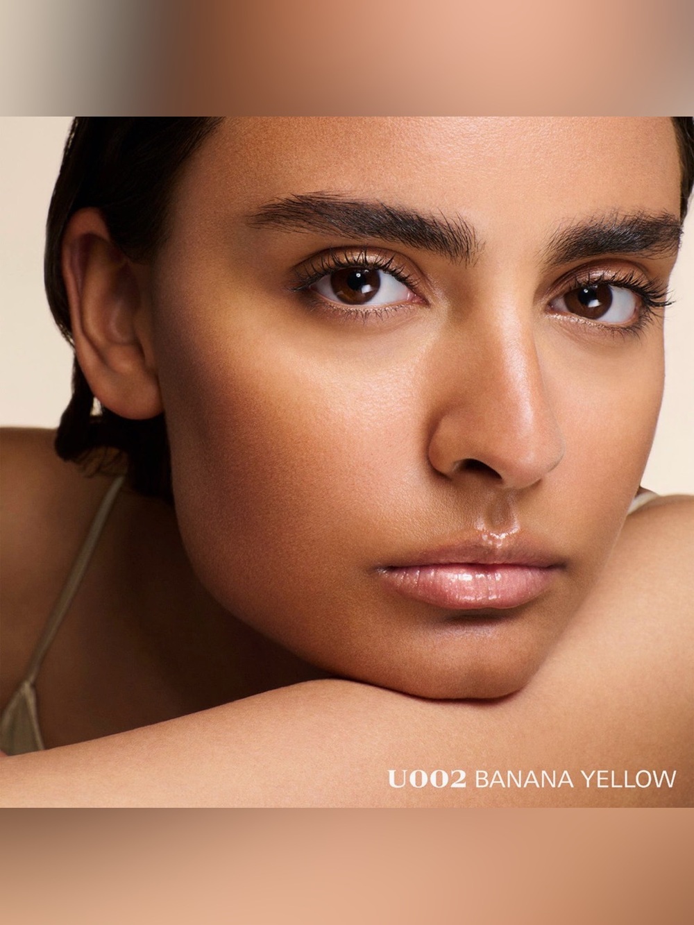 PRADA Reflection Glossy Liquid Balm in Banana Yellow Mini / Travel Size - Picture 4 of 6